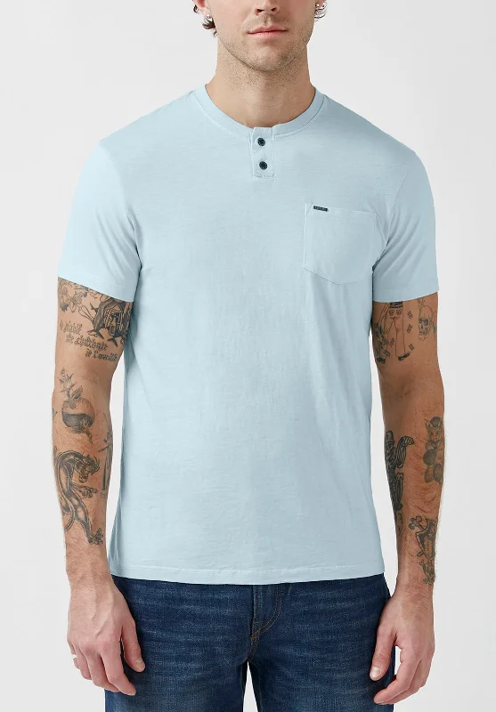 men's high-quality t-shirts-Kaddy Men’s Short-Sleeve Top in Sky Blue - BM23991