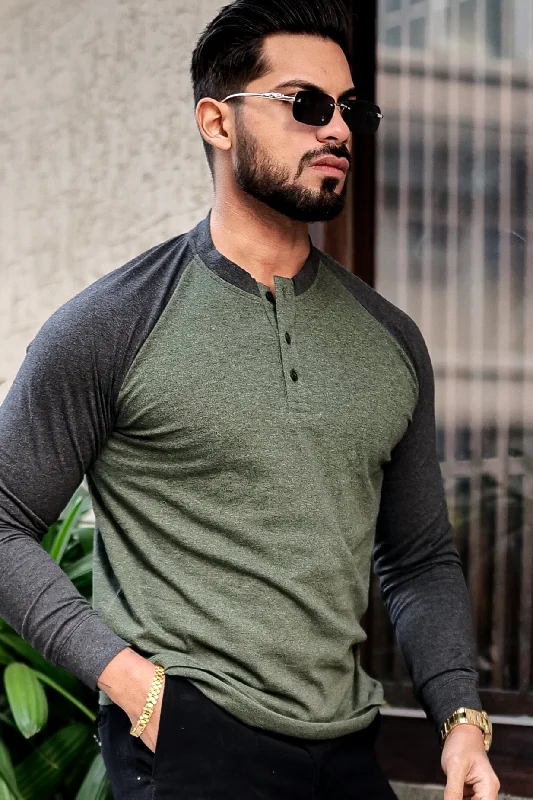 men's lightweight t-shirts-Olive Grey Ranglan Henley T-Shirt